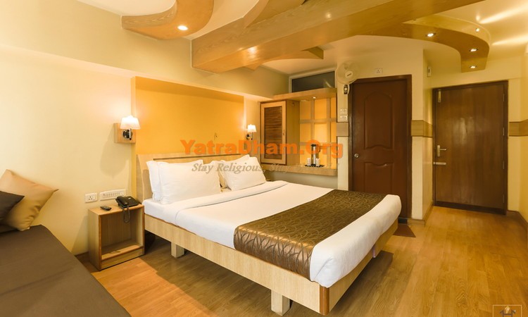 Ooty - YD Stay 259001 Hotel Darshan Room View5