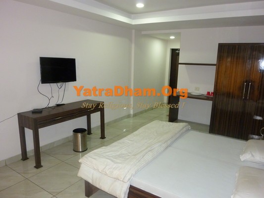 Haridwar Tej Ram Dharam Paul Dharamshala 2 Bed A/c. Room_View3