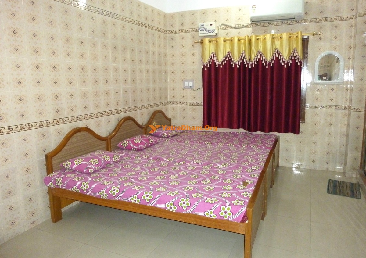 Swaminarayan (Chhapaiya) Mandir Bhakta Niwas - Ayodhya