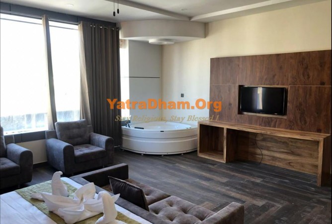 Chittorgarh - YD Stay 202002 (Hotel Padmavati Fort View) 2 Bed Suite Room View2