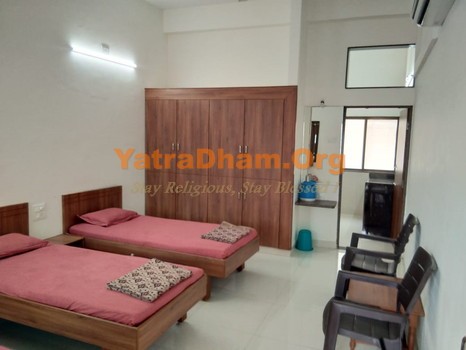 Subh Jayanti Khimat Bhavan Jain Swetamber Dharmashala Palitana 3 Bed AC Room