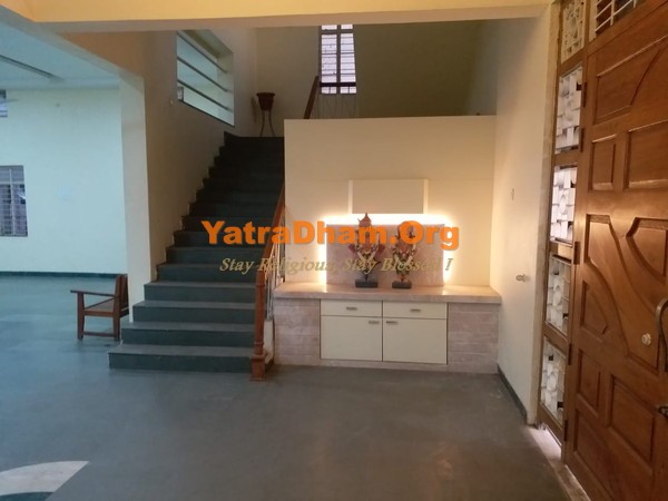 Ambajogai - Pandurang Mangal Yatri Nivas Reception area