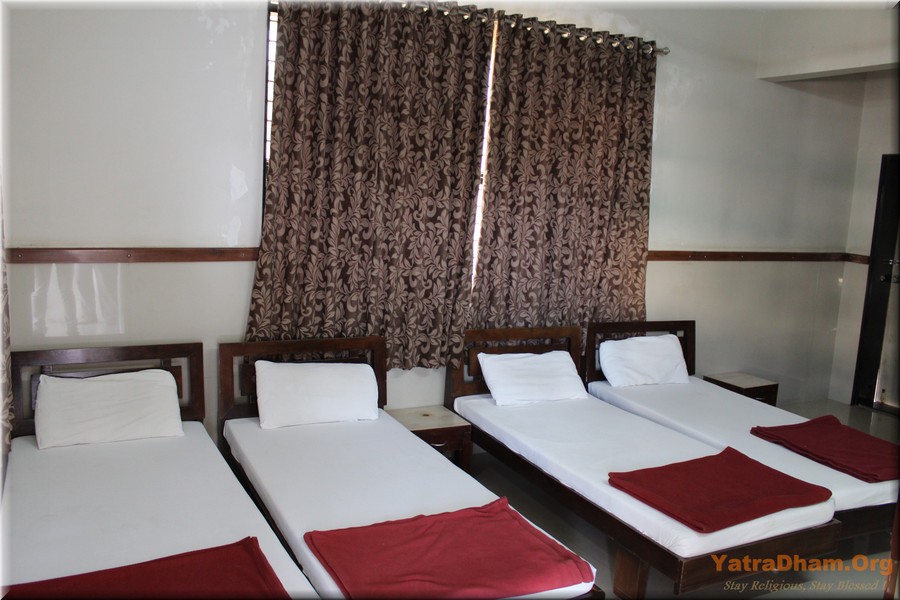 Parvati_Pranam_Ambaji_Dharamshala_4 Bed_A/c._Room_View 3