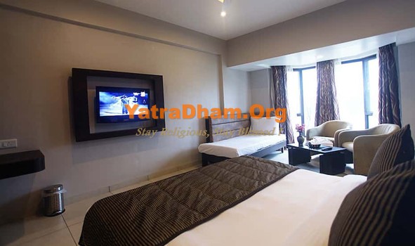 Saputara - YD Stay 18006 (Hotel Patang Residency) 2 Bed AC Room View 4