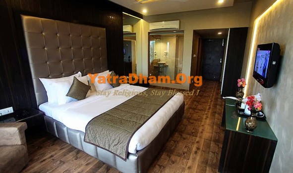 Saputara - YD Stay 18006 (Hotel Patang Residency) 2 Bed AC Room View 8