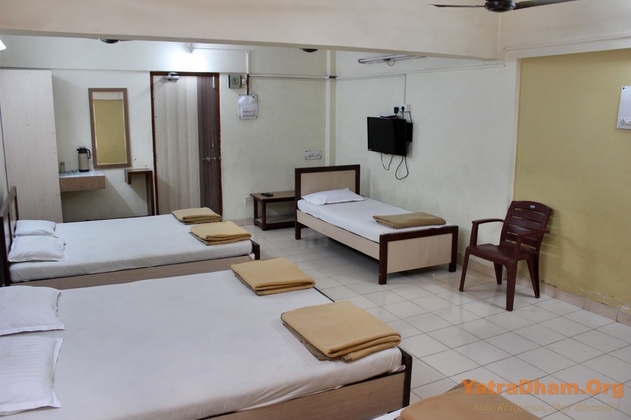 Patel_Sanatorium (Old)_8 Bed_A/c. Room_View1