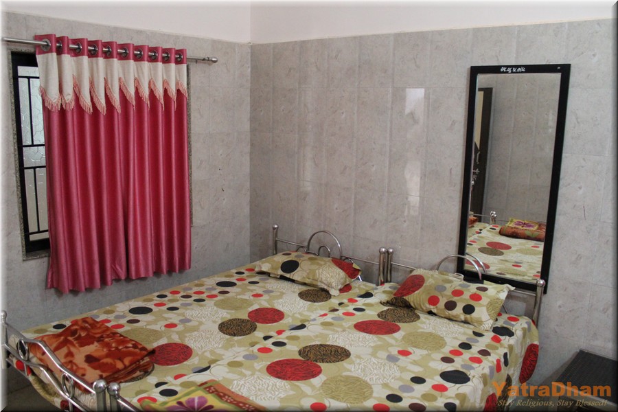 Prajapati Samaj Dharamshala Junagadh 2 Bed Ac Room View 2
