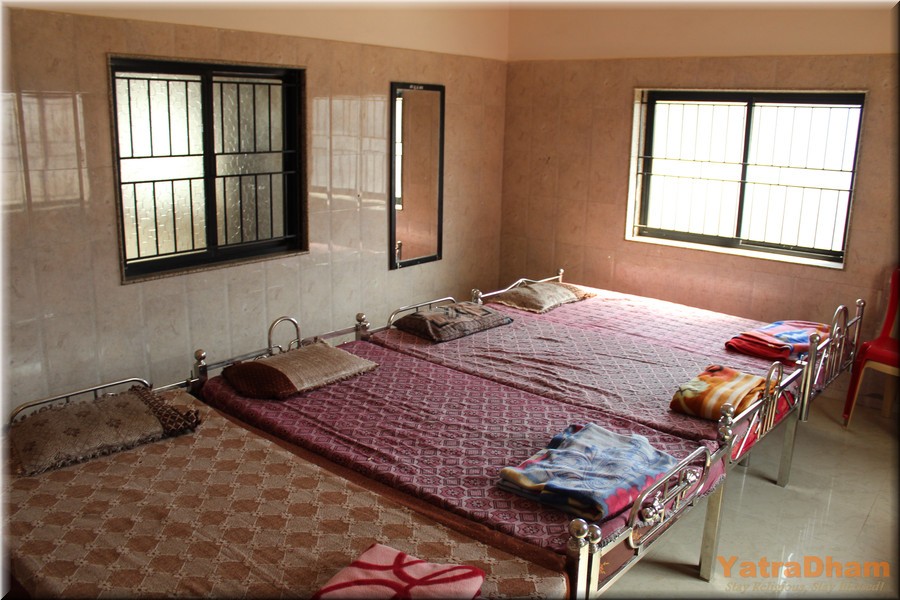 Prajapati Samaj Dharamshala Junagadh 4 Bed non-AC Room View 1