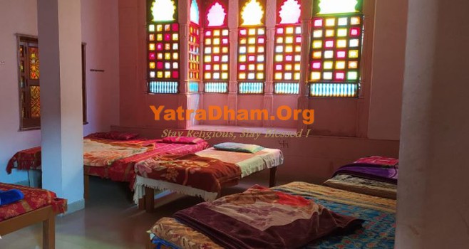 Garhbor - Pujari Guest House & Dharmshala 5 Bed Room View 2
