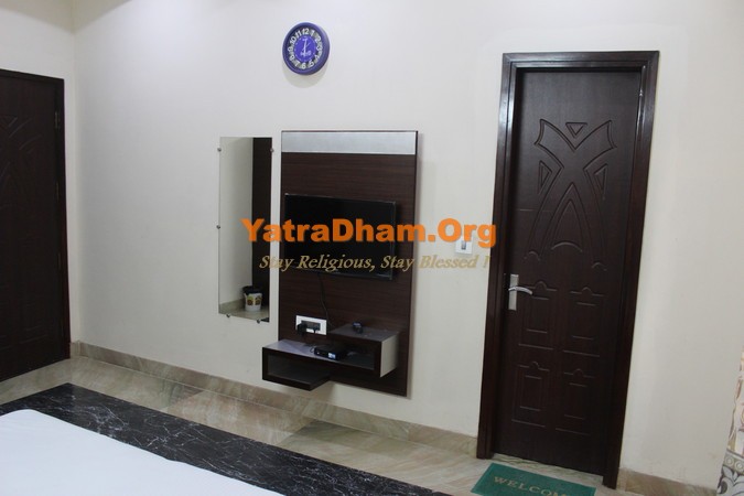 Vrindavan Radha Damodar Dham Dharamshala Room View 