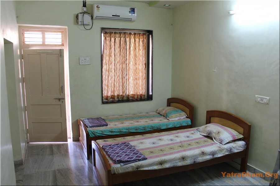 Rajendra_Vihar_Dadavadi_Jain_Dharamshla_2 Bed A/c._Room_View1