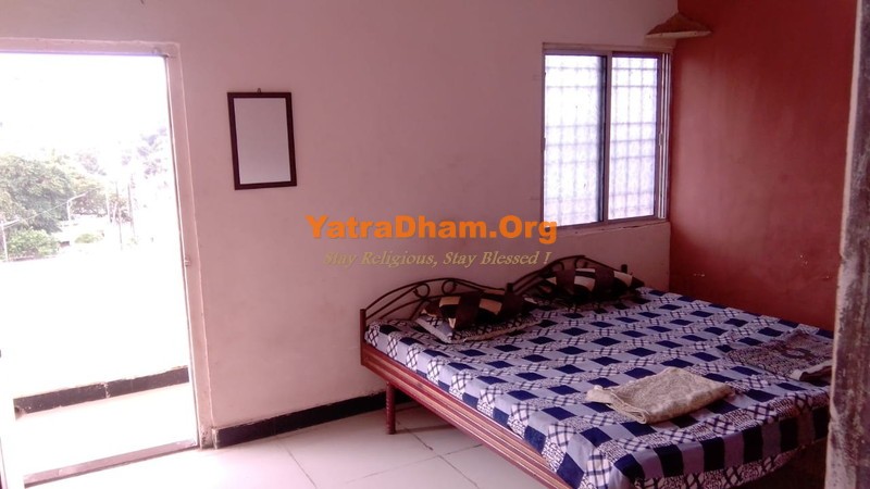 Junagadh Shri Vanza Gnati Dharamshala Room View1