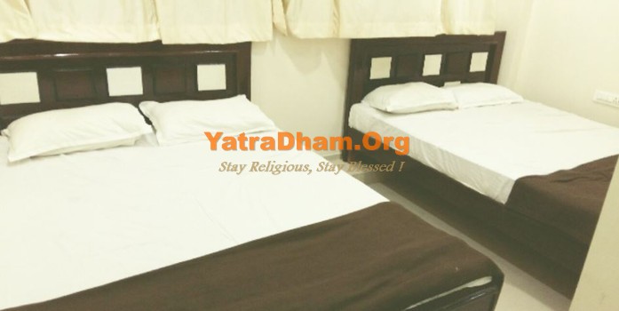 Raichur - YD Stay 264004 (Rest Inn Guest House) 4 Bed Room View 1 