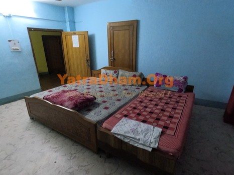 Rishikesh - Kailashanand Mission Trust Omkareshwar Dharamshala - 3 Bed Room View 2