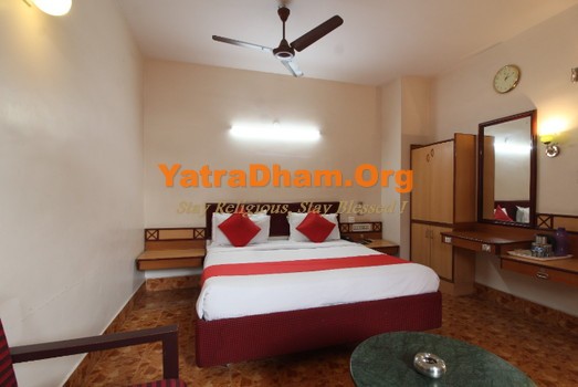 Visakhapatnam - Yd Stay 312002 (Hotel Saaket Residency) 2 Bed Royal Darbar Room View 2