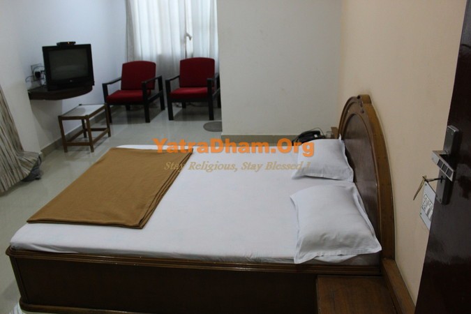 Kutch Bhuj Hotel Sahara Palace 2 AC Bed Room
