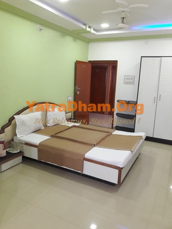 Kutch Bhuj Hotel Sahara Palace 2 Bed non-Ac Room