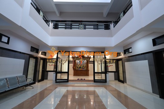 Bhuj Shree Swaminarayan Vishranti Bhavan (Nar Narayan) Lobby View
