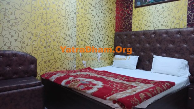 Agra - YD Stay 17203 (Hotel Saniya Palace) 2 Bed AC Room View 3