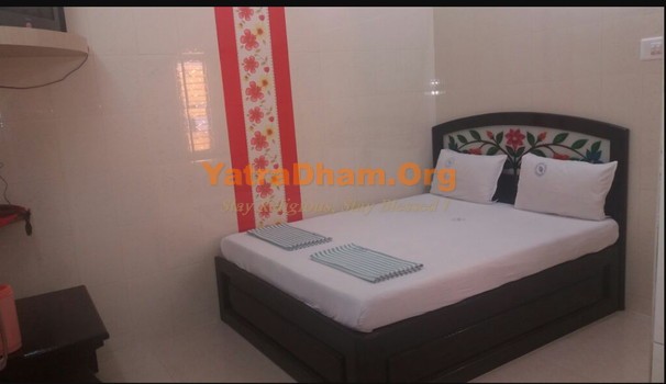 Rameshwaram Hotel Senthil Murugan Room View 4