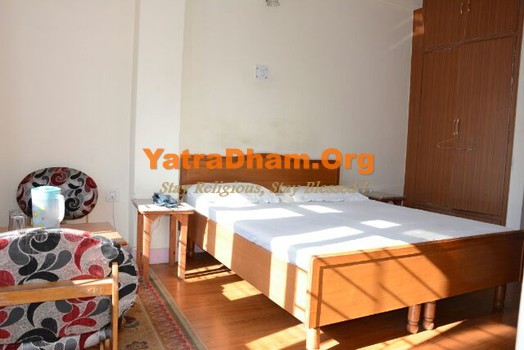 Shimla_YdStay_Hotel_Basant_2 bed room_View1