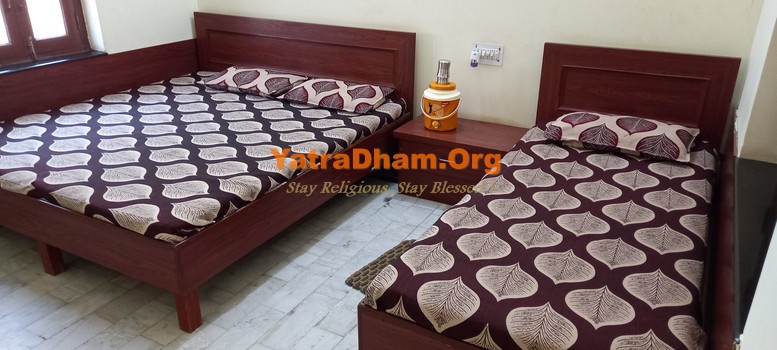 Mehandipur_Shiv_Dham_Dharamshala 3 Bed Ac View 