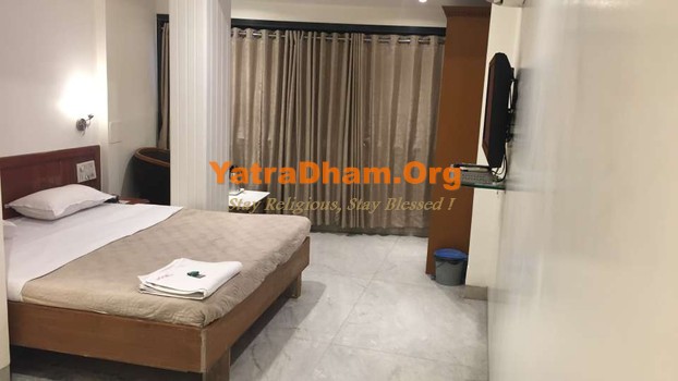Pune - YD Stay 132003 (Hotel Shivkrupa) 2 Bed AC Room View 5