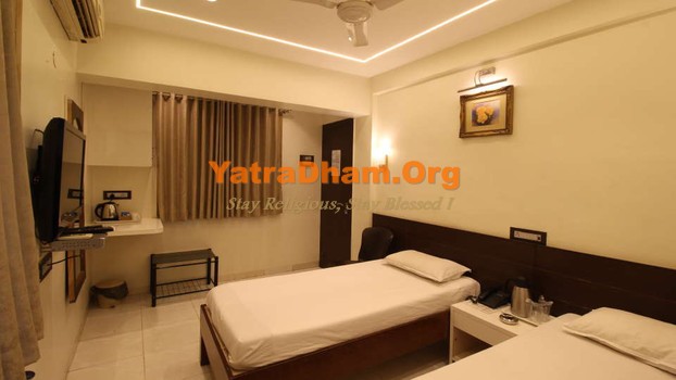 Pune - YD Stay 132003 (Hotel Shivkrupa) 2 Bed AC Room View 4
