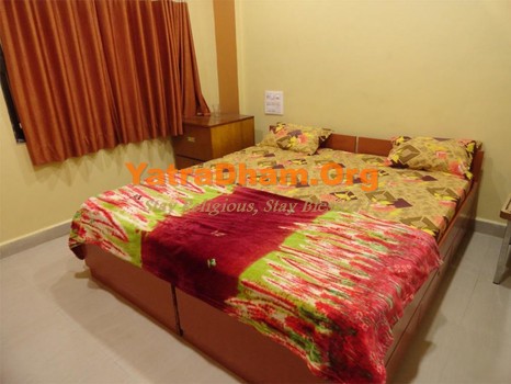 Somnath - YD Stay 4707 (Shree Guest House) Room View 1