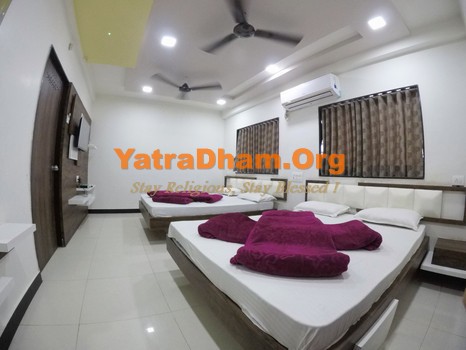 Somnath Hotel Shree Rudraksh Room View 4