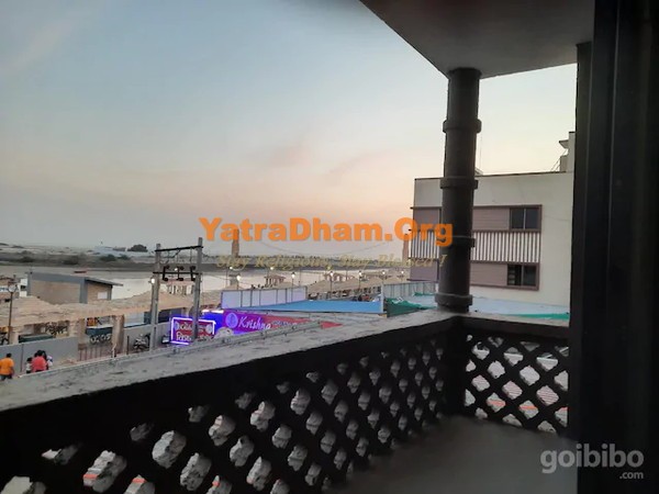 Dwarka Hotel Shree Vallabh