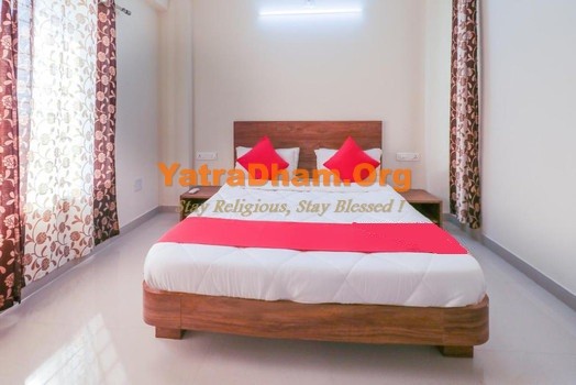 Dwarka - YD Stay 50003 (Hotel Shri Ram Villa) 4 Bed AC Room View 3