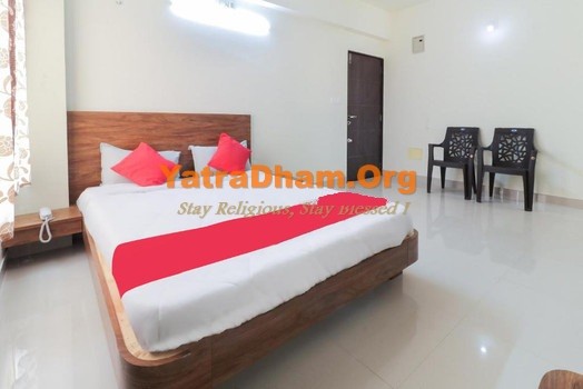 Dwarka - YD Stay 50003 (Hotel Shri Ram Villa) 4 Bed AC Room View 1