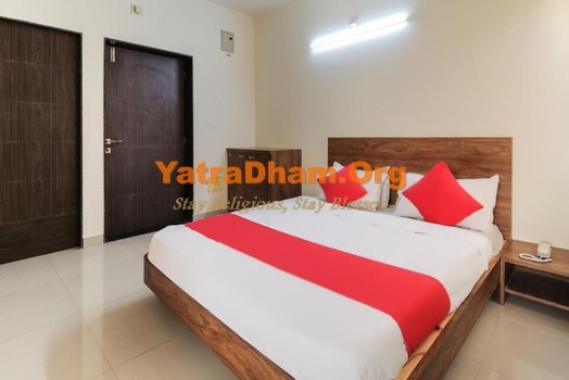 Dwarka - YD Stay 50003 (Hotel Shri Ram Villa) 4 Bed AC Room View 5