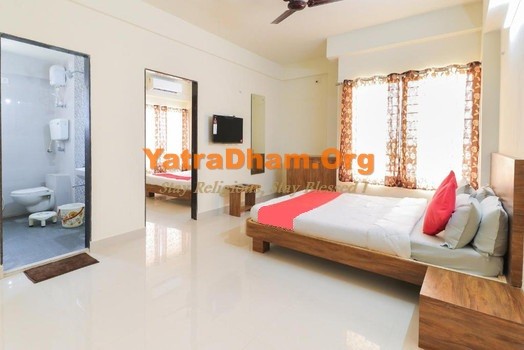 Dwarka - YD Stay 50003 (Hotel Shri Ram Villa) 4 Bed AC Room View 4