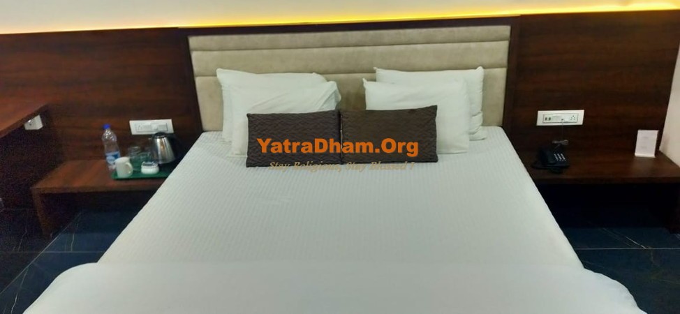Ghogha Hotel Shubham Resort  2 Bed AC Room
