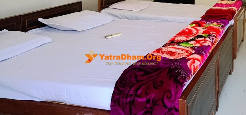 Varanasi Kailash Math 3 Bed Deluxe AC Room View