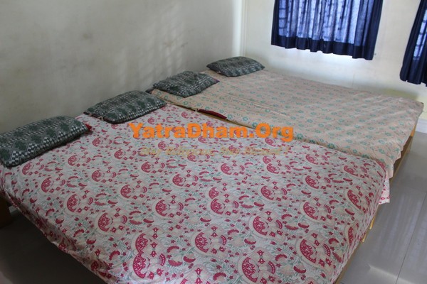 Somnath Bharat Sevashram Shangha 4 Bed Non AC Room View2
