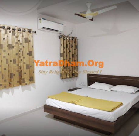 Junagadh - YD Stay 1001 Hotel Somnath Room View3