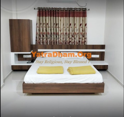 Junagadh - YD Stay 1001 Hotel Somnath Room View2