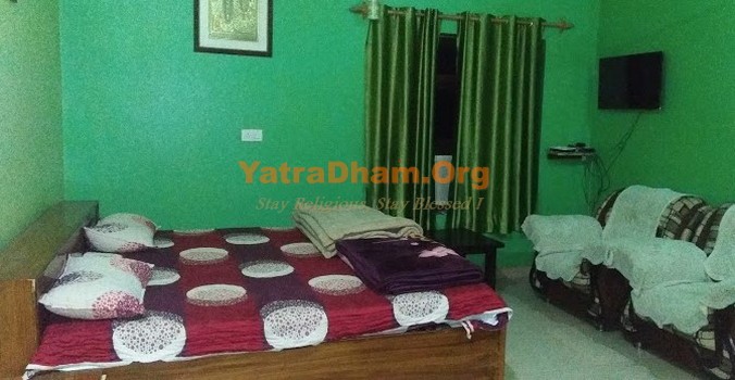 Srinagar - YD Stay 57011 (Hotel Gauri) - Room View 3