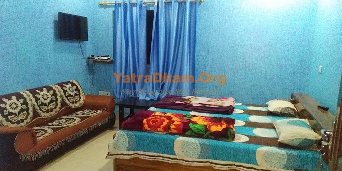 Srinagar - YD Stay 57011 (Hotel Gauri) - Room View 5