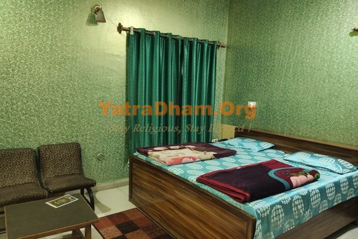 Srinagar - YD Stay 57011 (Hotel Gauri) - Room View 2