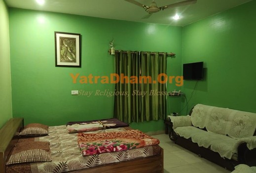 Srinagar - YD Stay 57011 (Hotel Gauri) - Room View 1