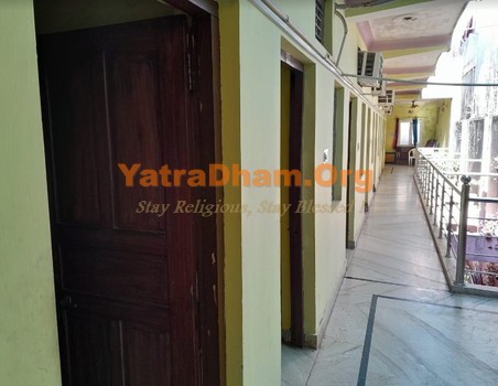 Srinagar - YD Stay 5707 (Madhur New Tourist Lodge) - View 2