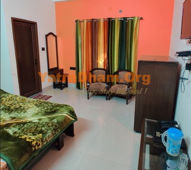 Srinagar - YD Stay 5708 (Hotel Aashriwad) - Room View 2