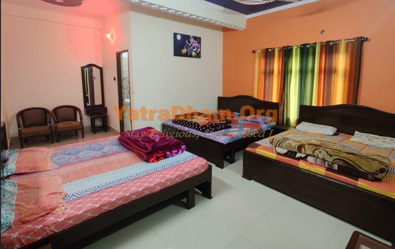 Srinagar - YD Stay 5708 (Hotel Aashriwad) - Room View 8