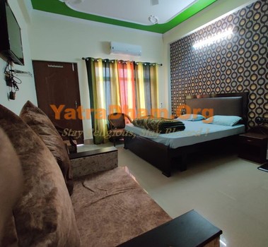 Srinagar - YD Stay 5708 (Hotel Aashriwad) - Room View 4
