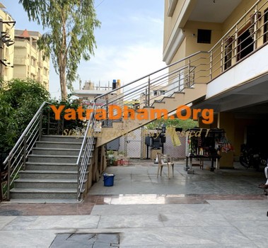 Tirupati - Srinivasa Dhama Pejawar Mutt Building View 1 