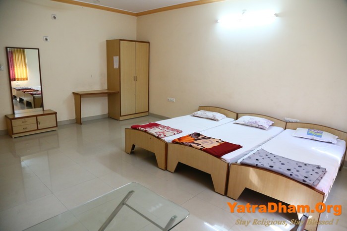 Surat - Shree Mukta Jivan Swamibapa Sevashram_ 3 Bed Non A/c. Room View3